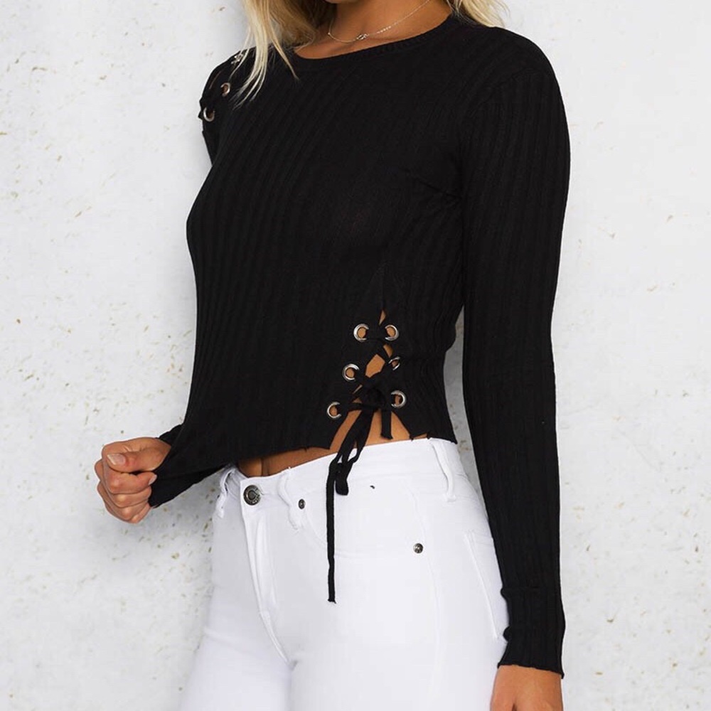 😉😉Sexy Black Long Sleeve Lace Up Top - Picture 2 of 8